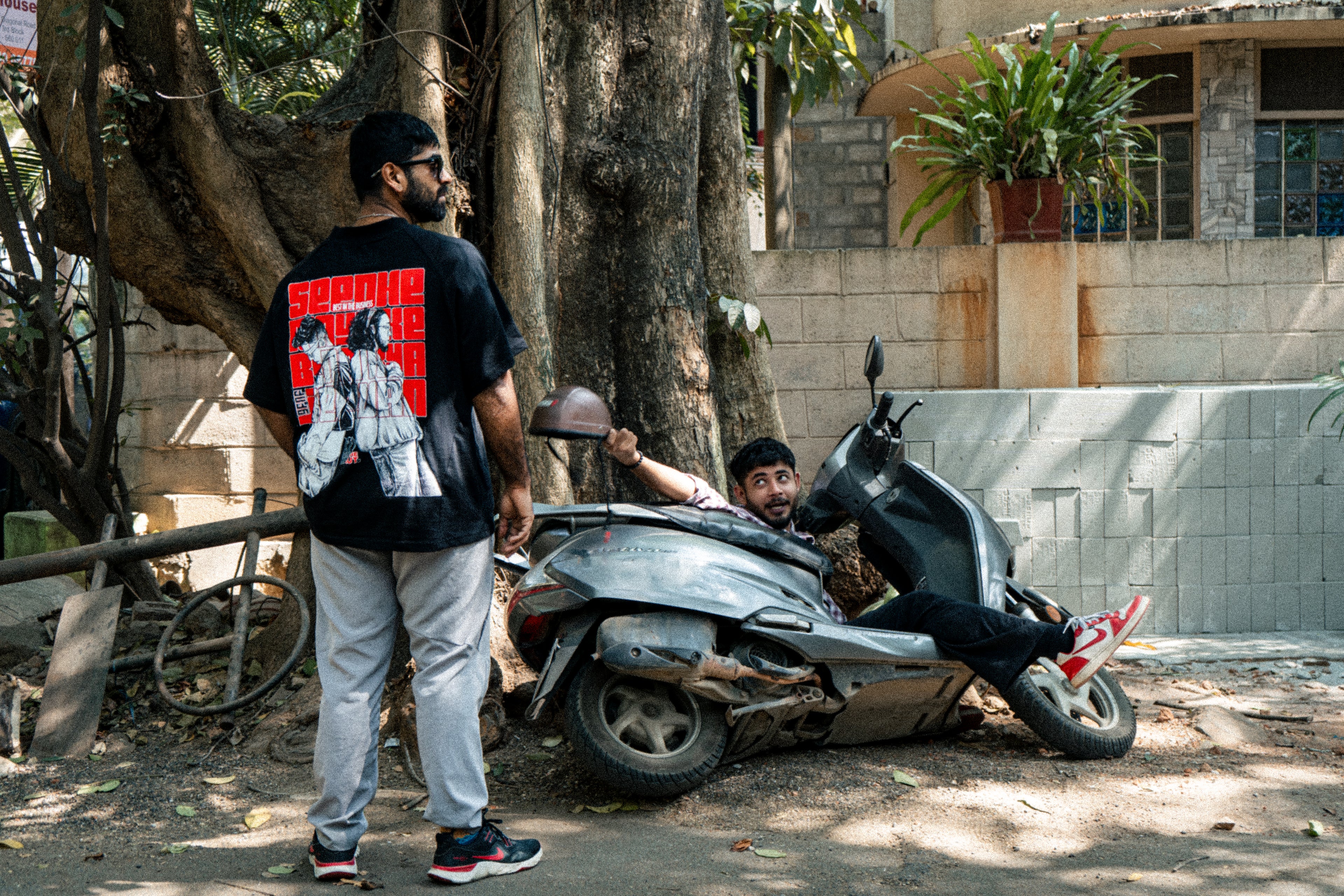 Seedha Maut Statement Graphic Oversized T-Shirt